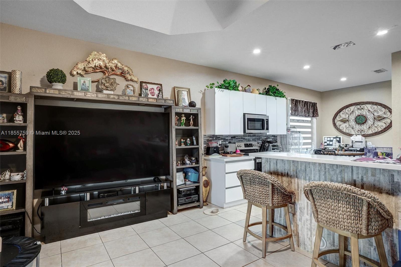 FLORIDIAN BAY ESTATES SOU - Residential