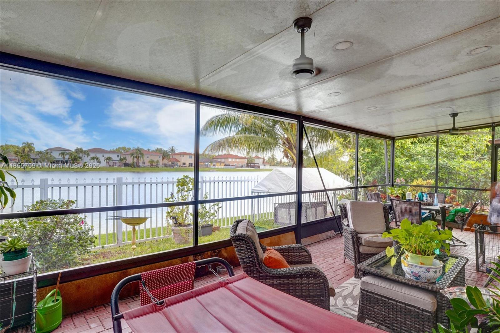 FLORIDIAN BAY ESTATES SOU - Residential