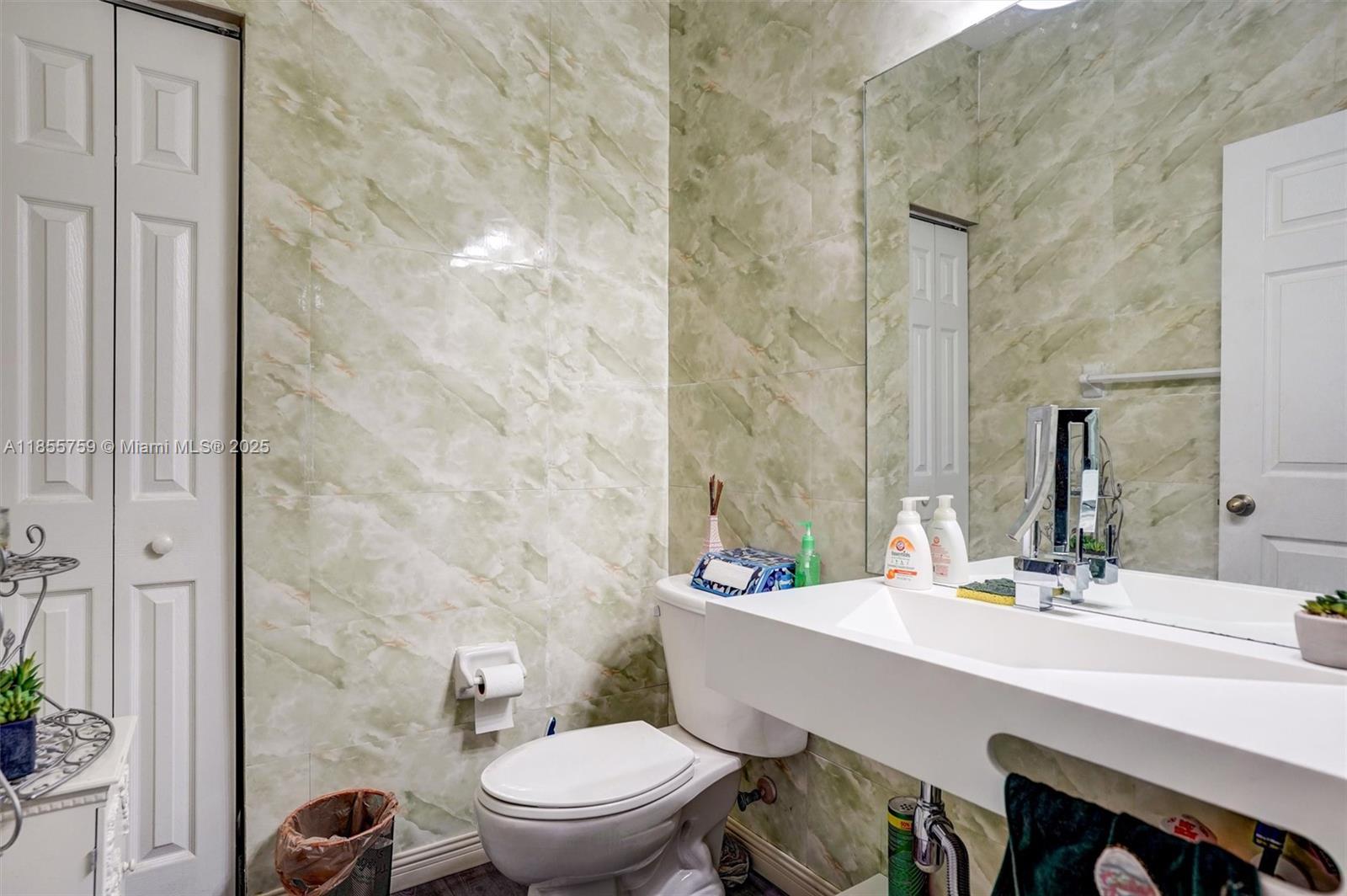 FLORIDIAN BAY ESTATES SOU - Residential