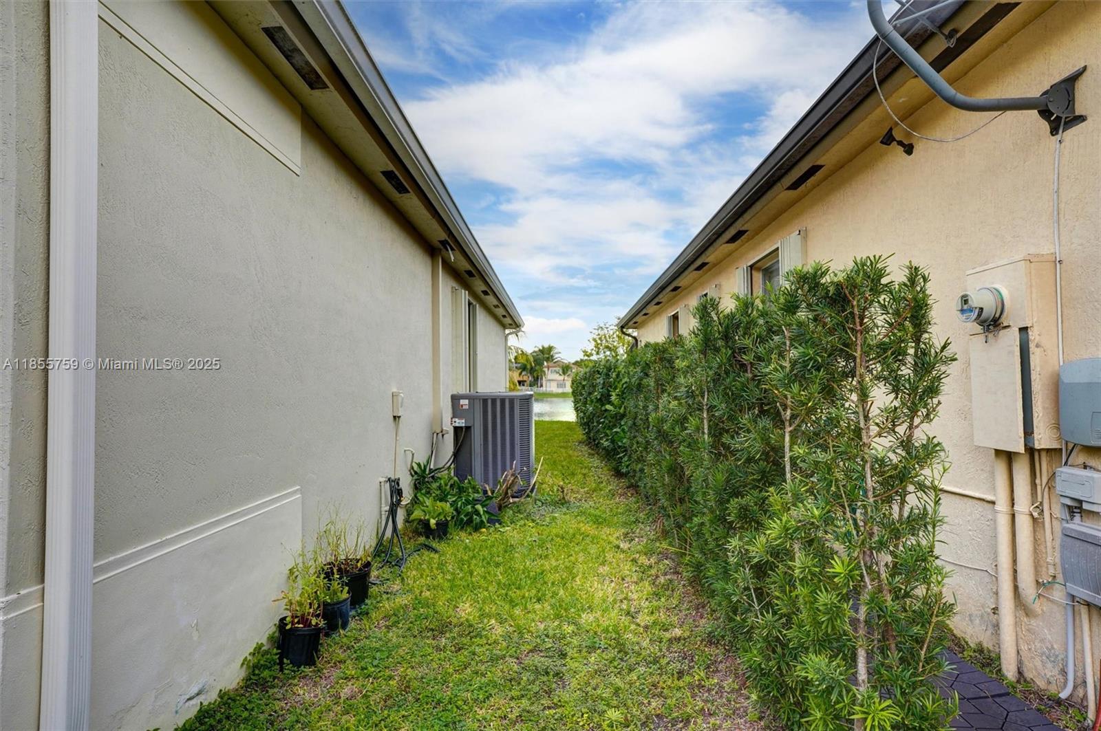 FLORIDIAN BAY ESTATES SOU - Residential