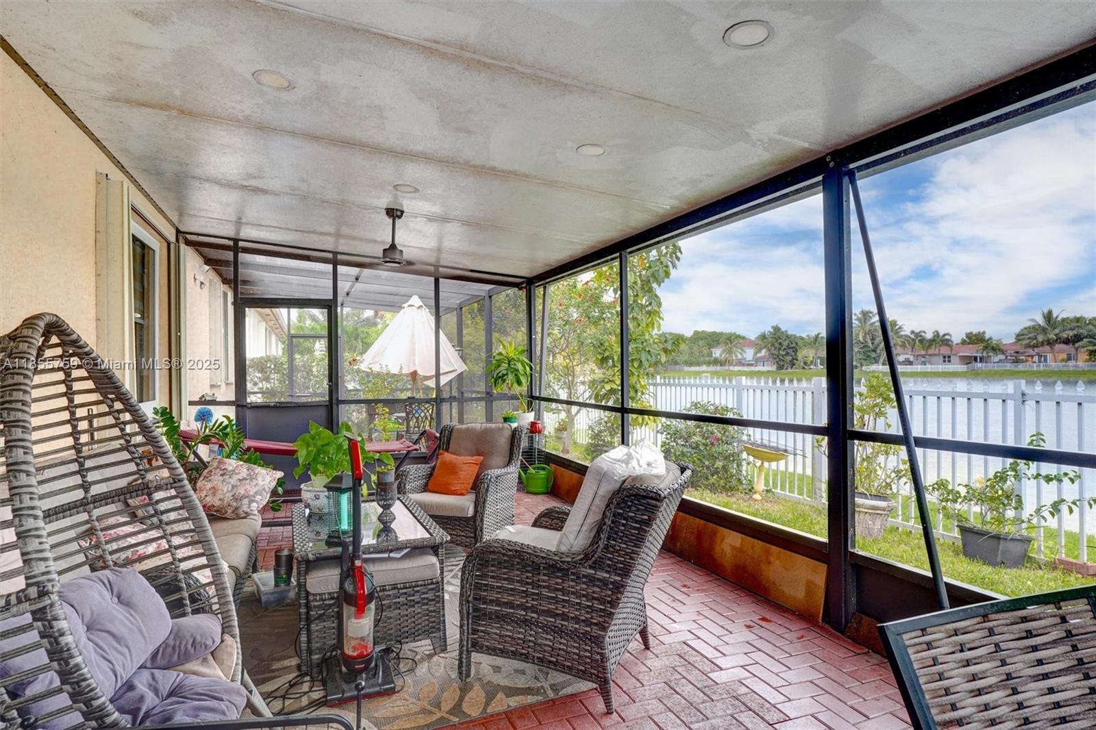 FLORIDIAN BAY ESTATES SOU - Residential