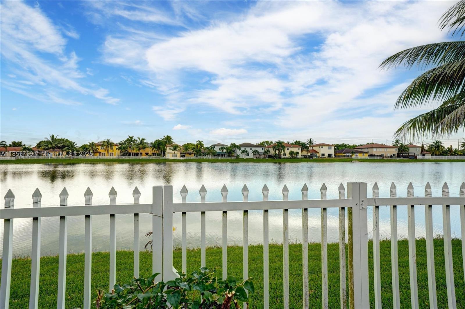 FLORIDIAN BAY ESTATES SOU - Residential