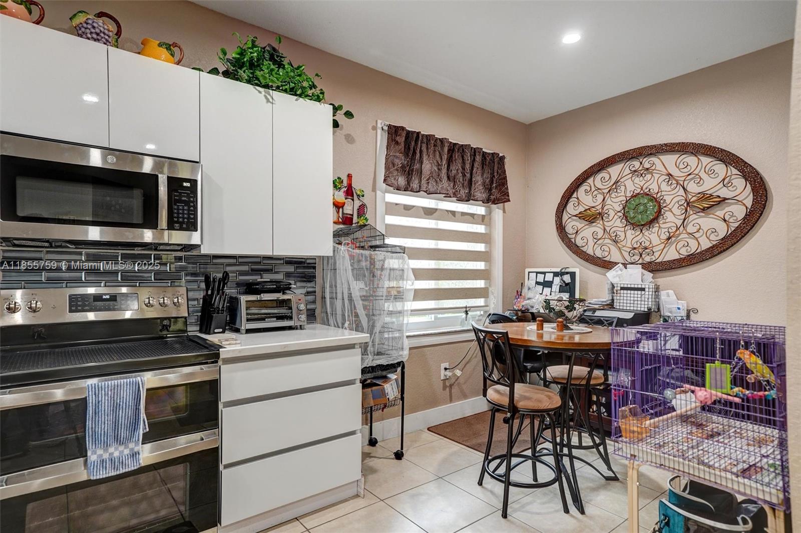 FLORIDIAN BAY ESTATES SOU - Residential