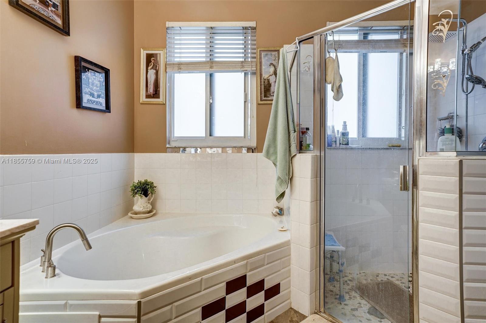 FLORIDIAN BAY ESTATES SOU - Residential