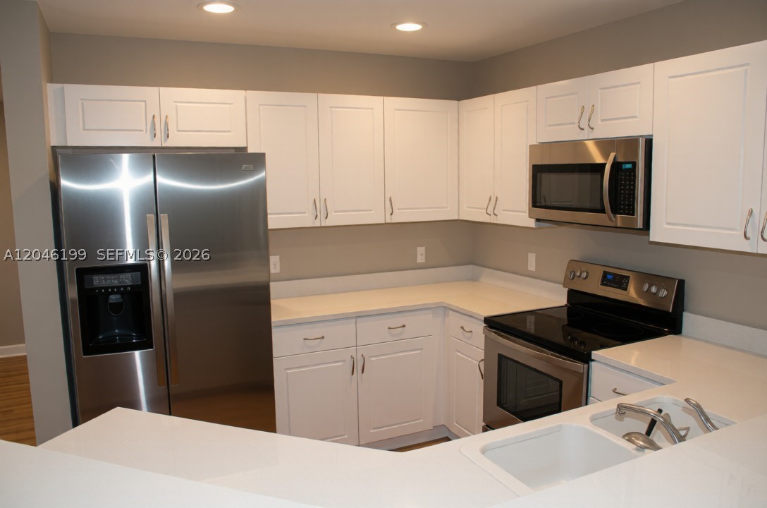 Photo 1 of 5 — 1524 SW 50th 0, Cape Coral, FL 33914