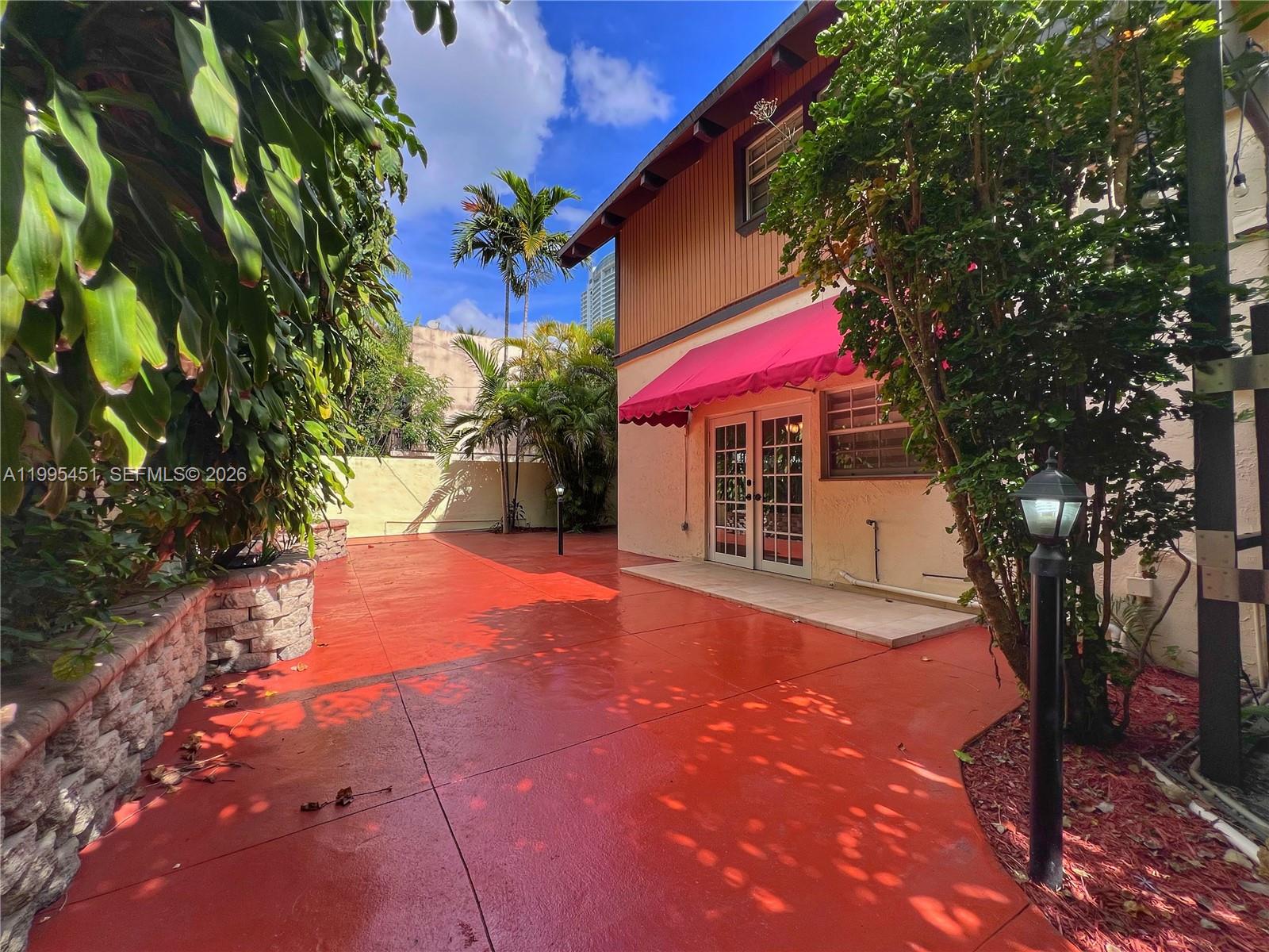 BRICKELLS FLAGLER - Residential Lease