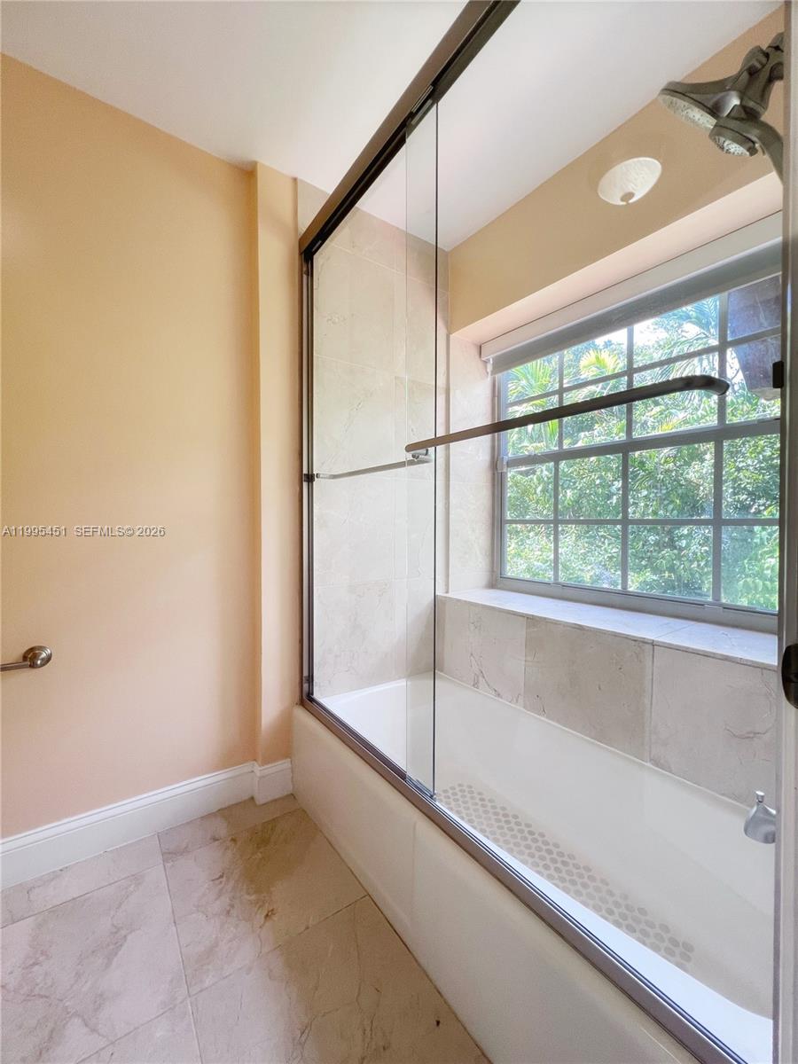 BRICKELLS FLAGLER - Residential Lease