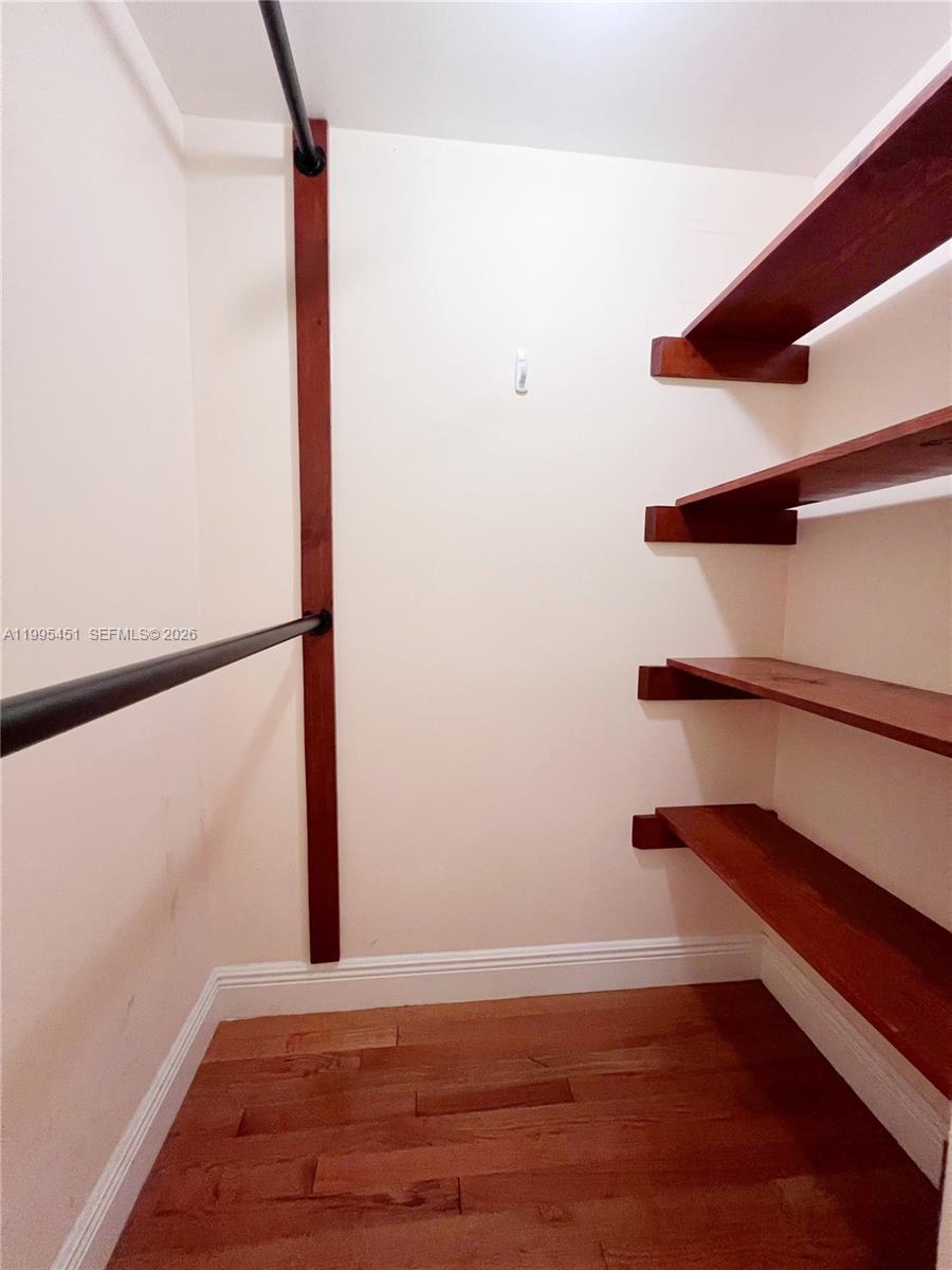 BRICKELLS FLAGLER - Residential Lease