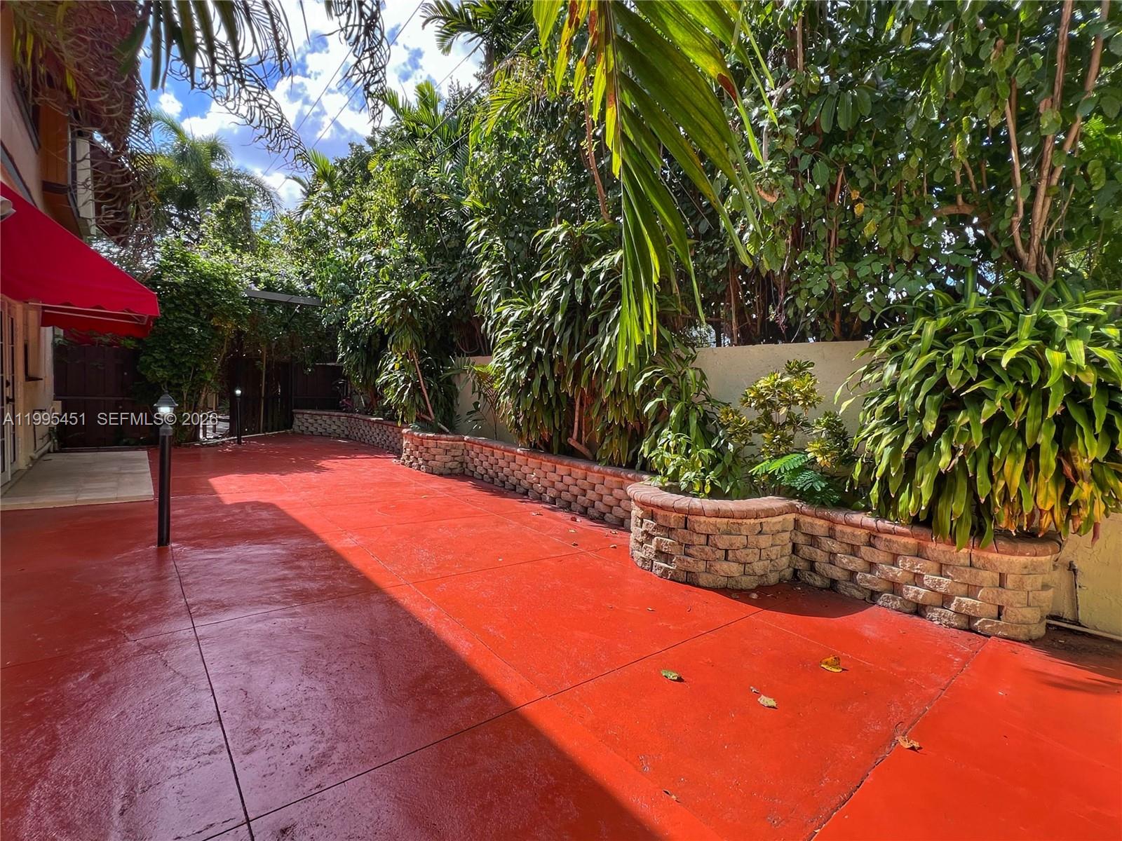 BRICKELLS FLAGLER - Residential Lease