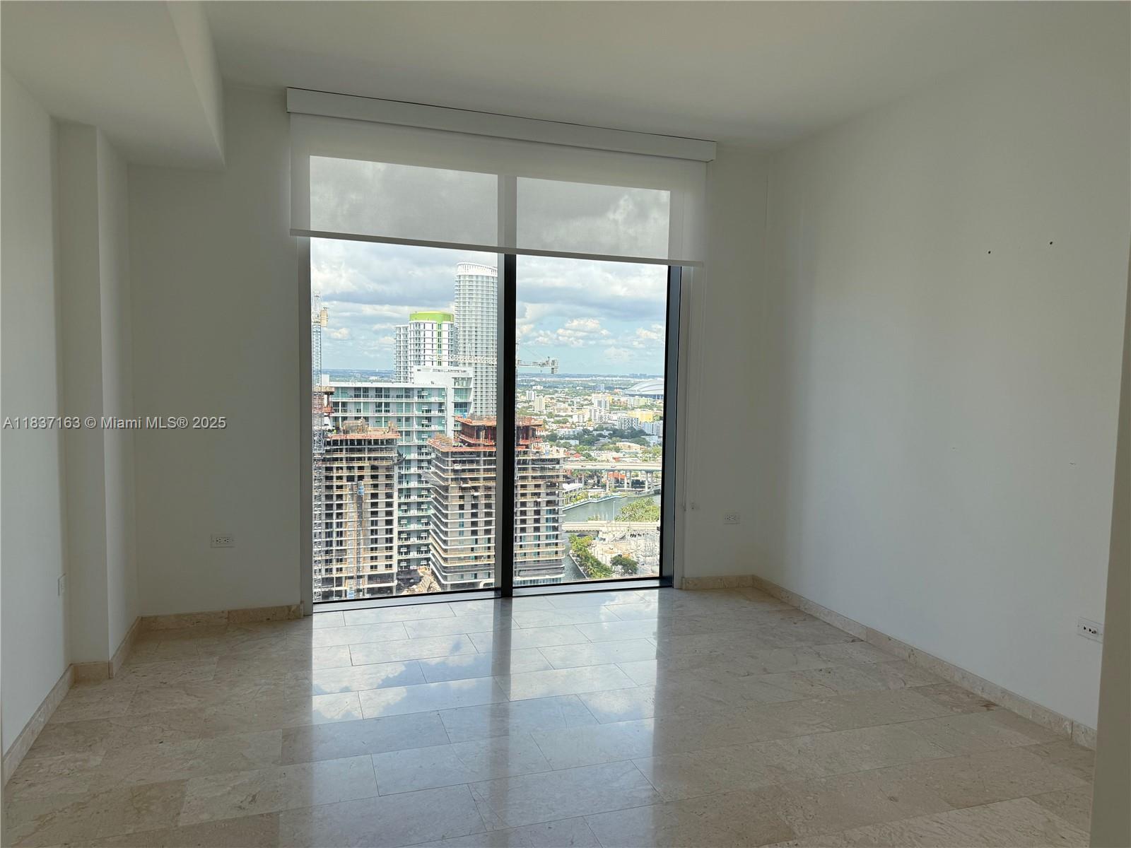 REACH CONDO - Residential Lease