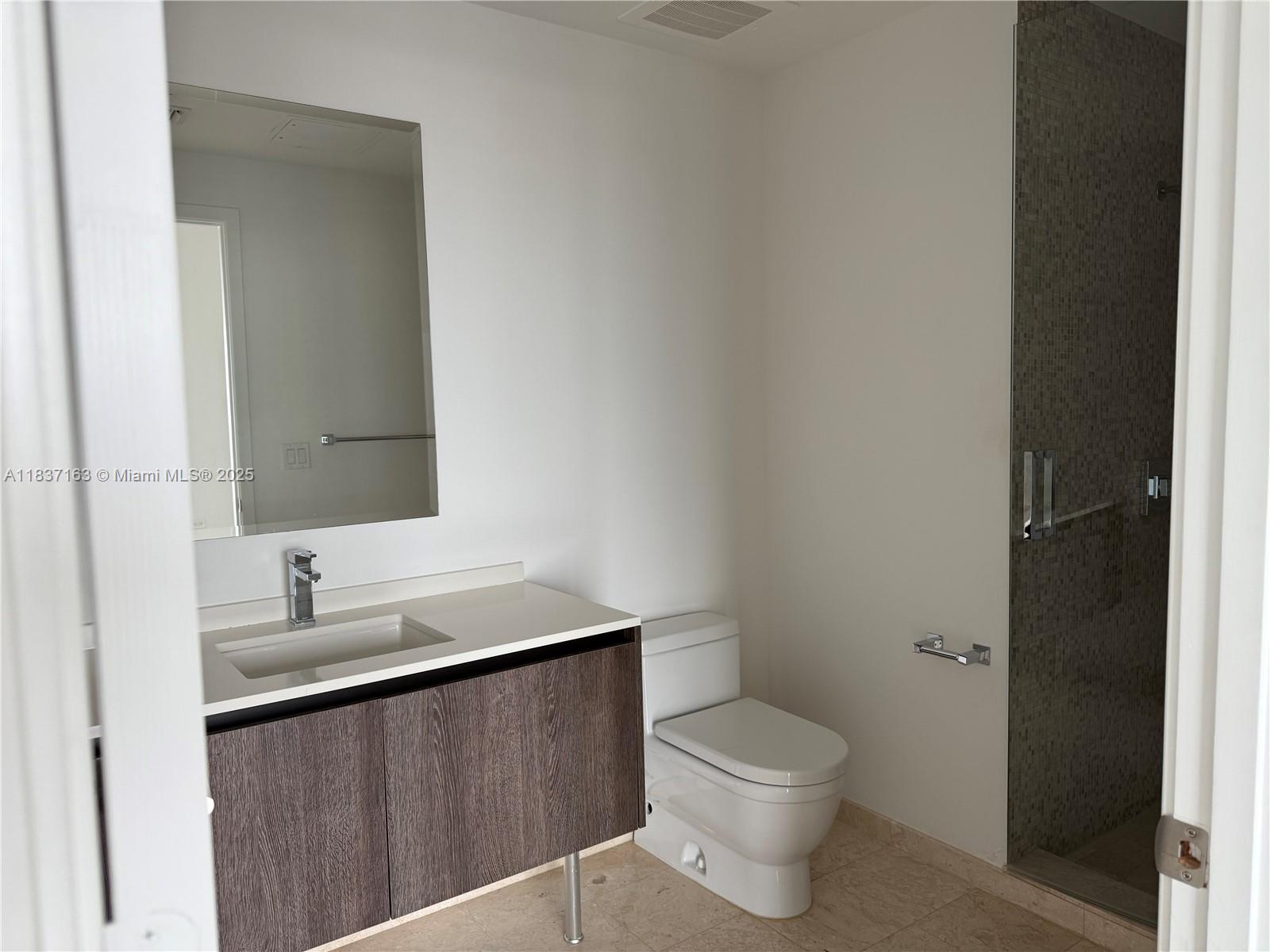 REACH CONDO - Residential Lease