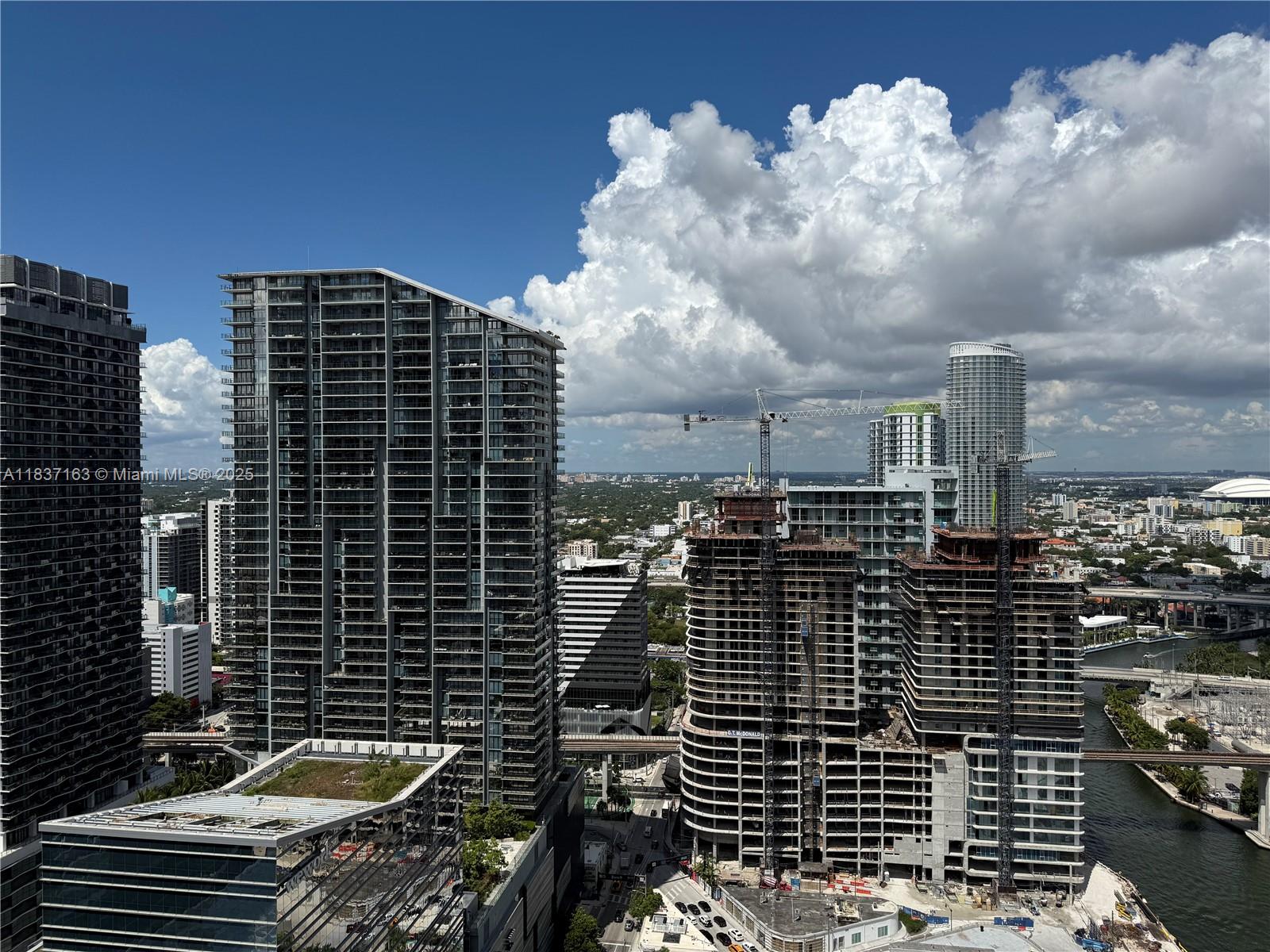 REACH CONDO - Residential Lease