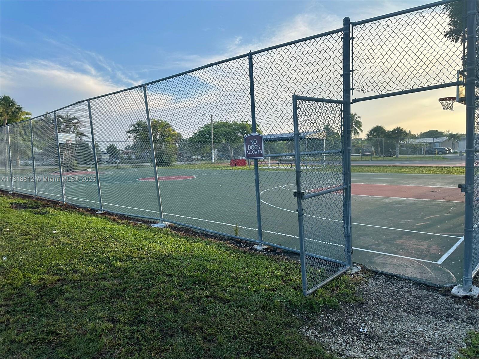 University Lakes - Residential
