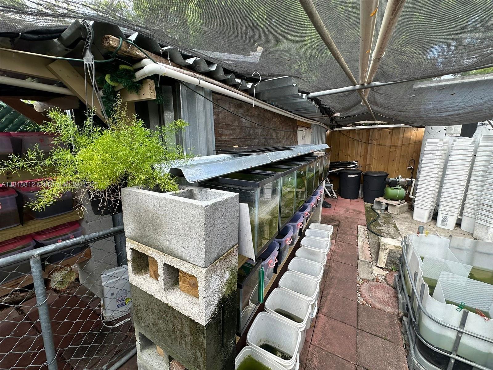 University Lakes - Residential