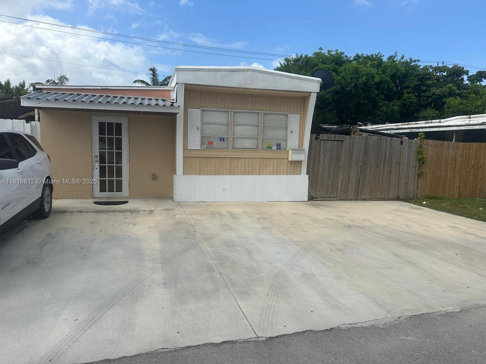 University Lakes - Residential
