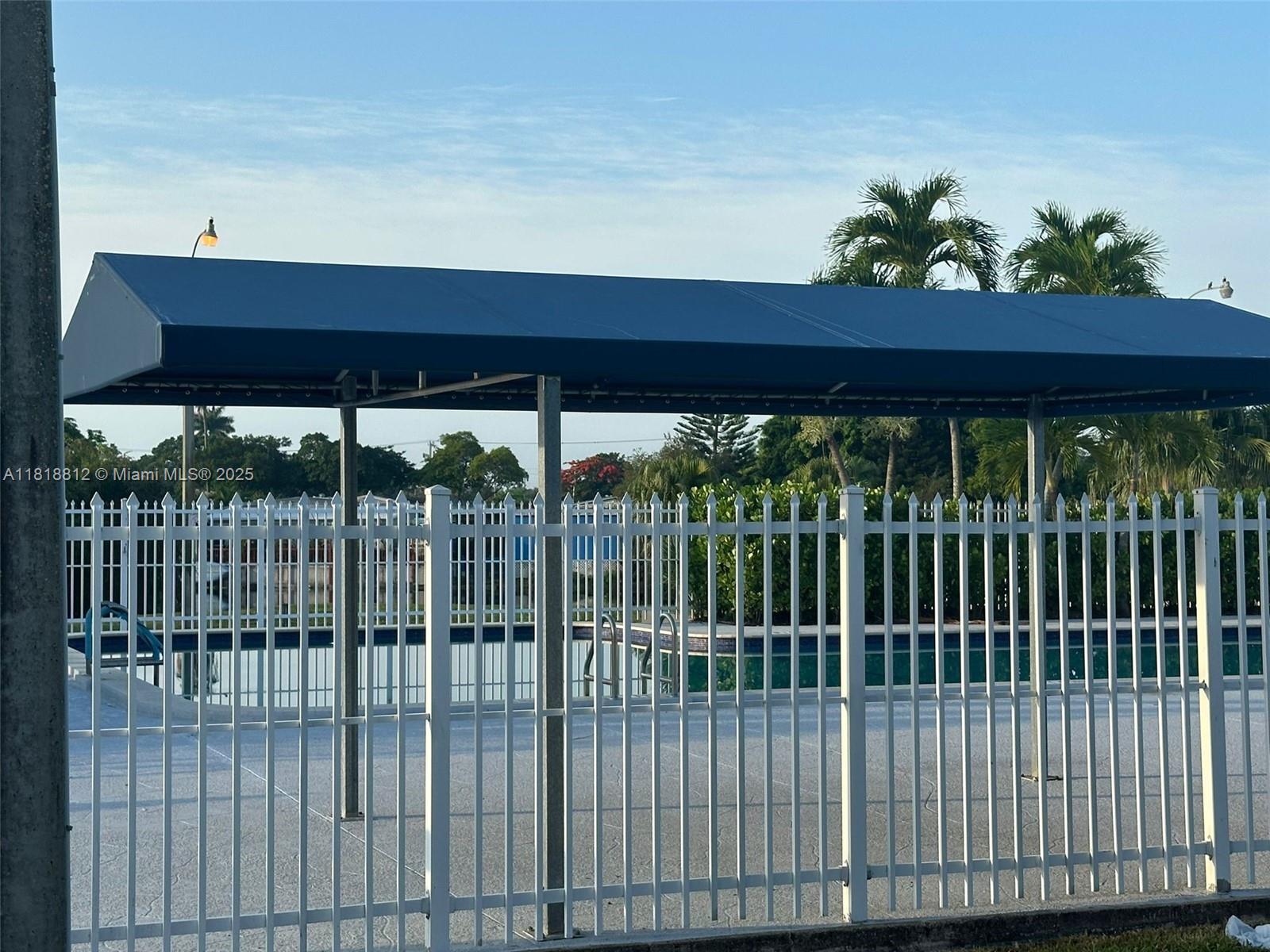 University Lakes - Residential