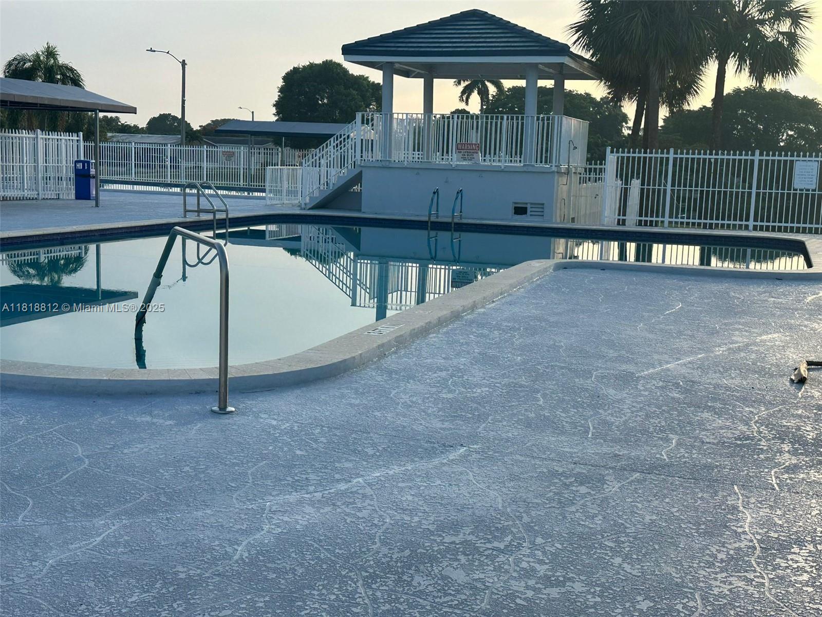 University Lakes - Residential