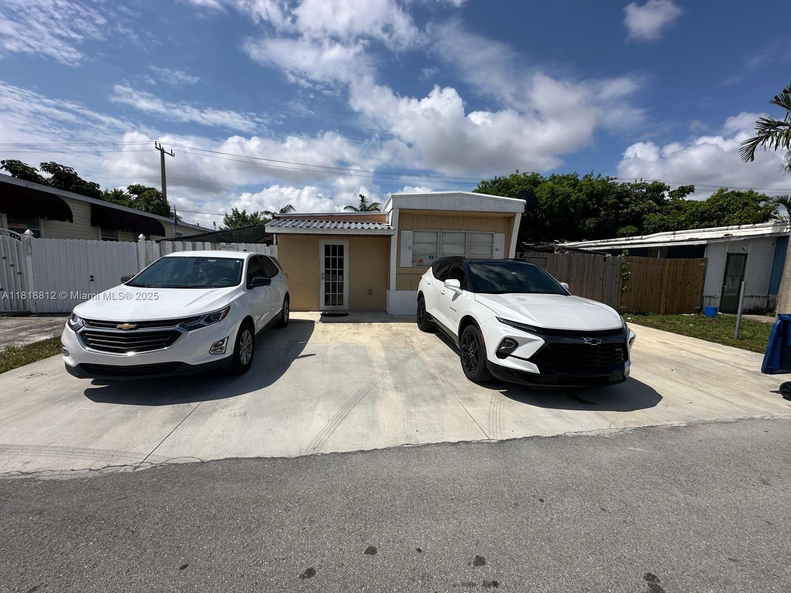 University Lakes - Residential