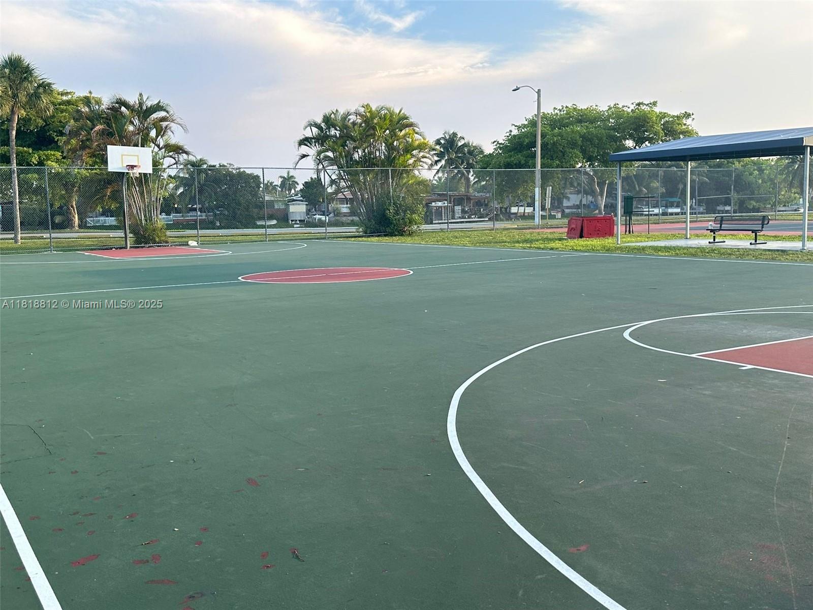University Lakes - Residential