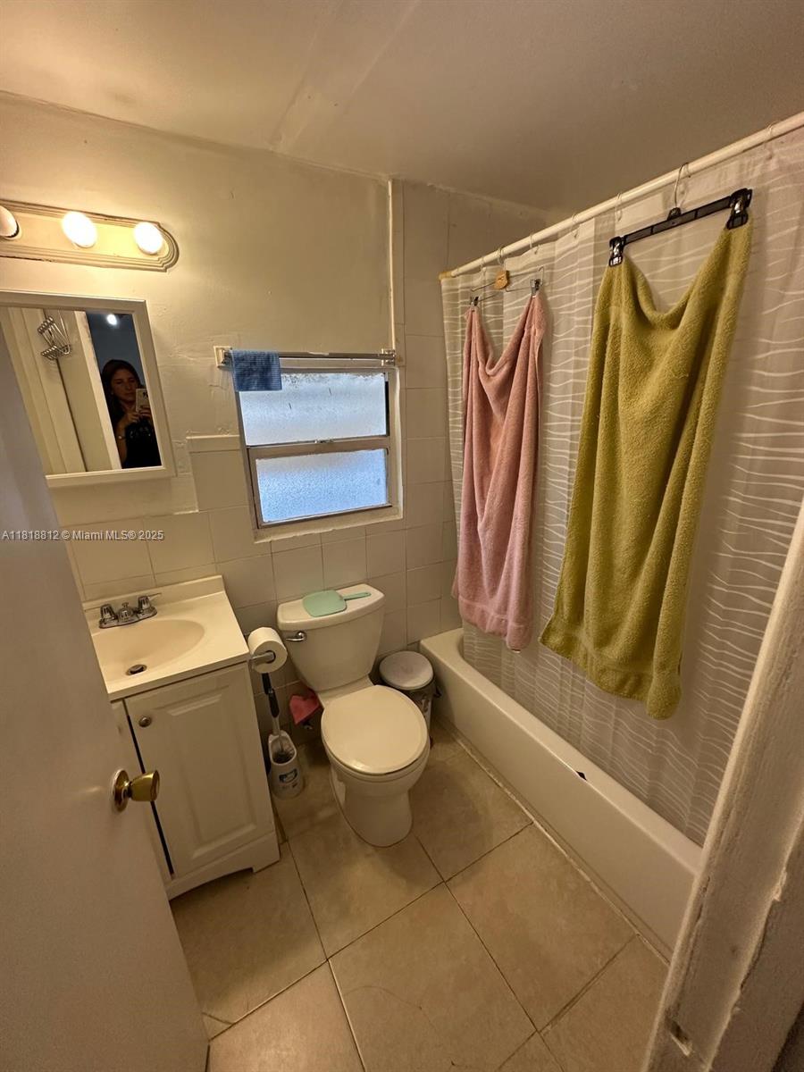 University Lakes - Residential