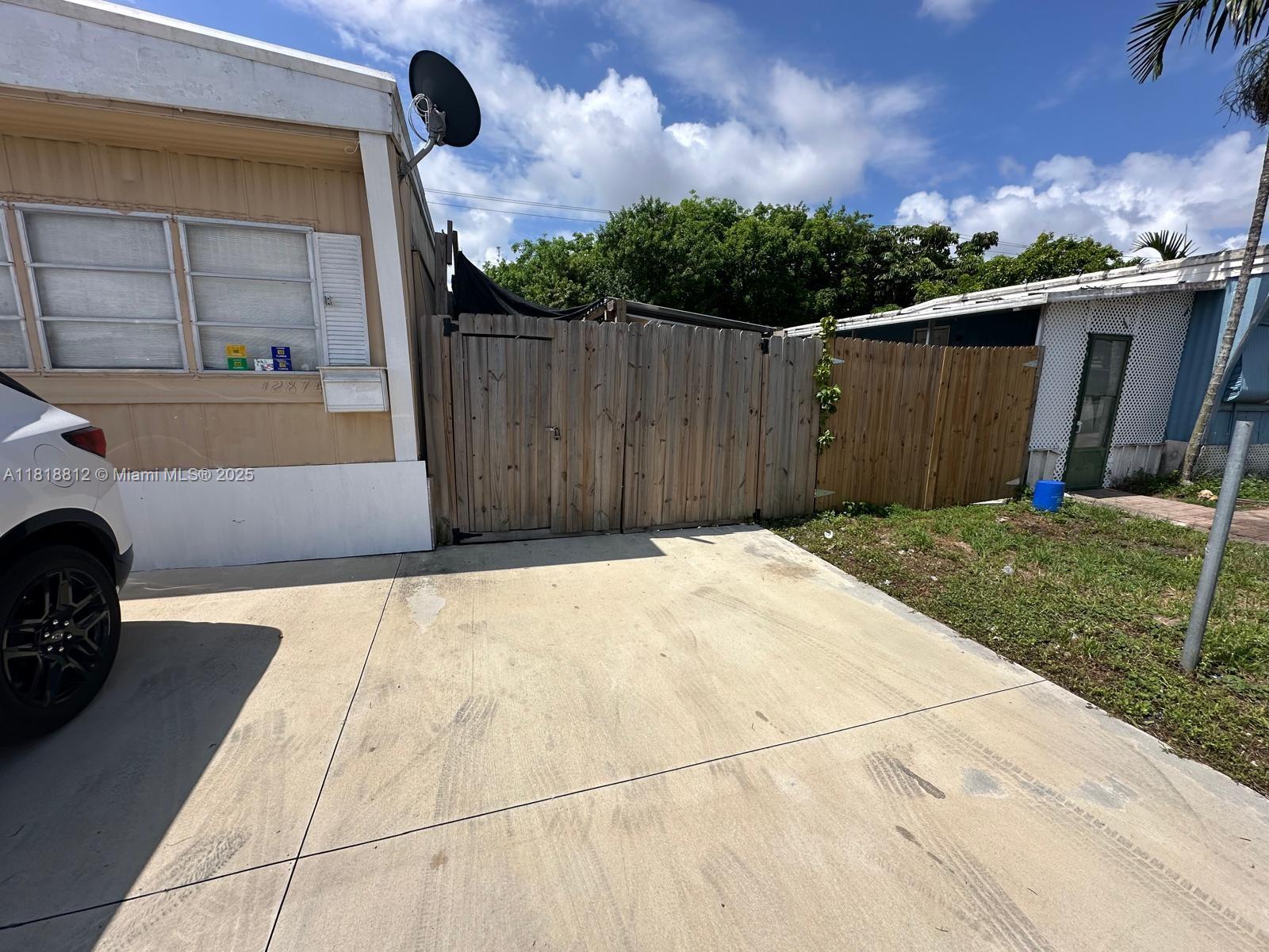 University Lakes - Residential