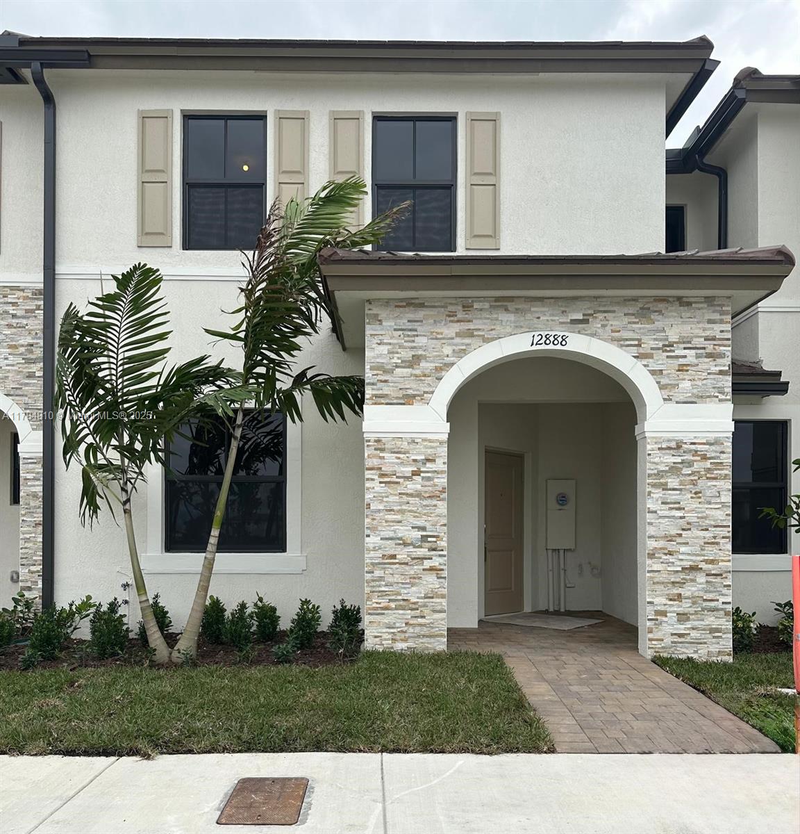 12888 SW 233rd Ter, Princeton.