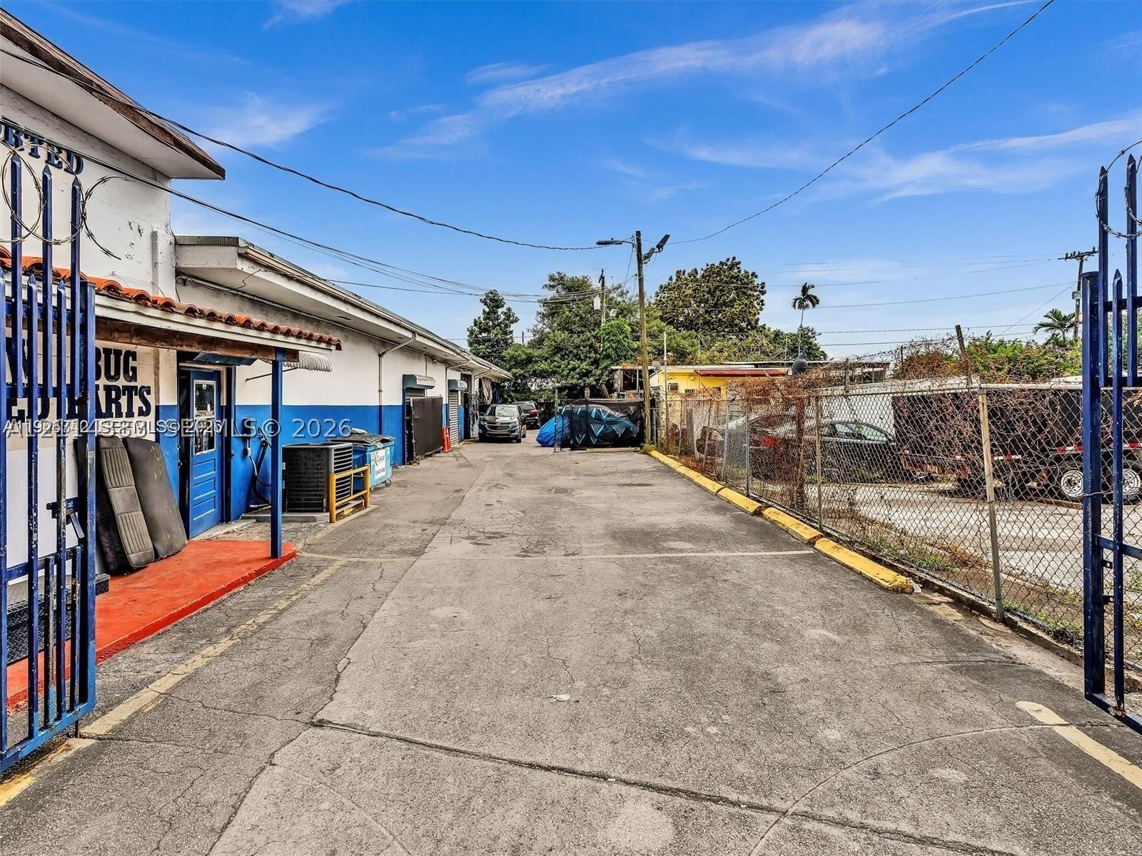 2112 NW 36th St