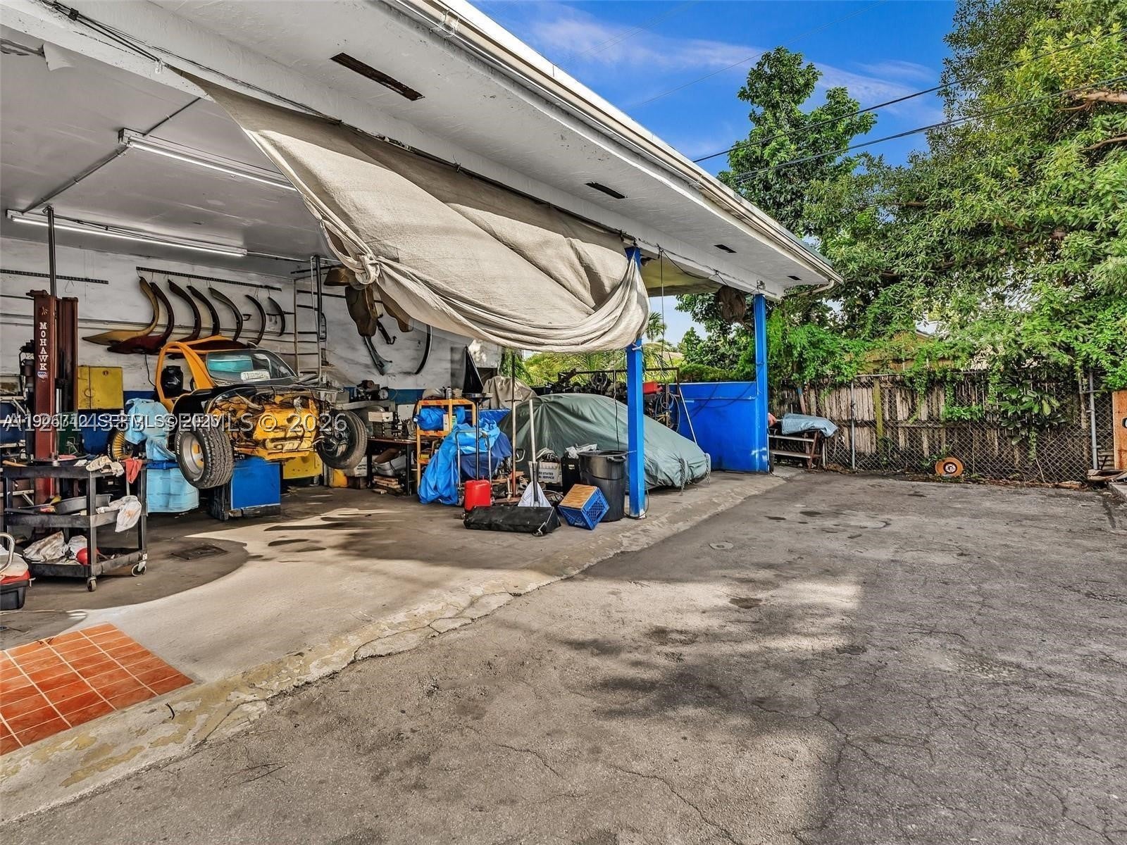 2112 NW 36th St