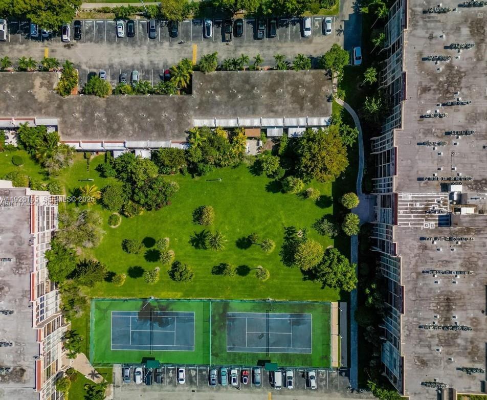 DESOTO PARK NORTH CONDO - Residential Lease