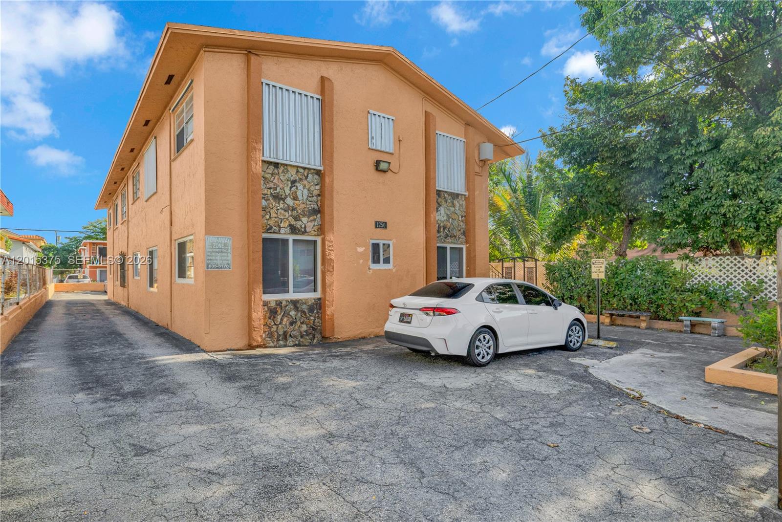 WINDSOR ESTATES CONDO NO - Residential Lease