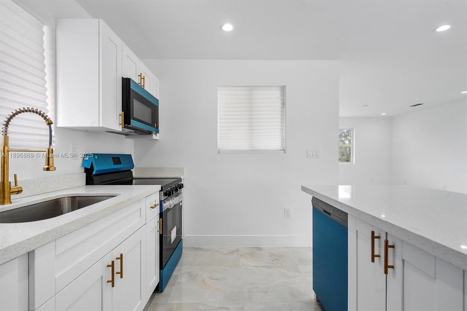 HIALEAH HEIGHTS - Residential Lease