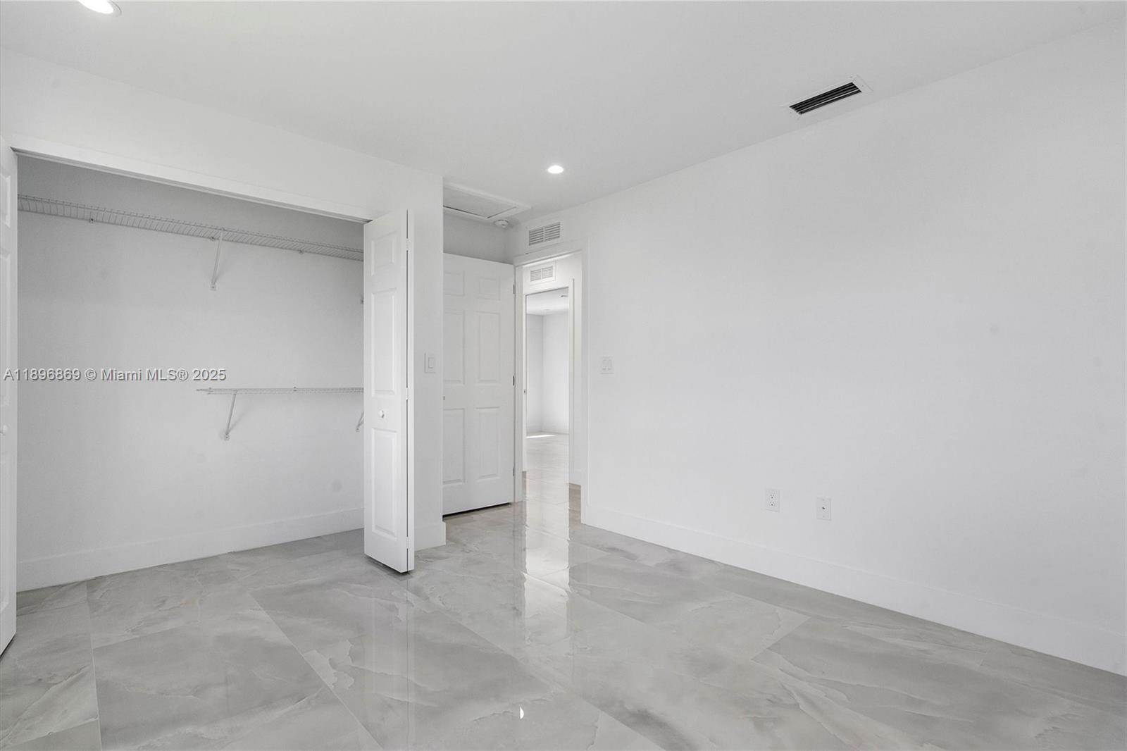 HIALEAH HEIGHTS - Residential Lease