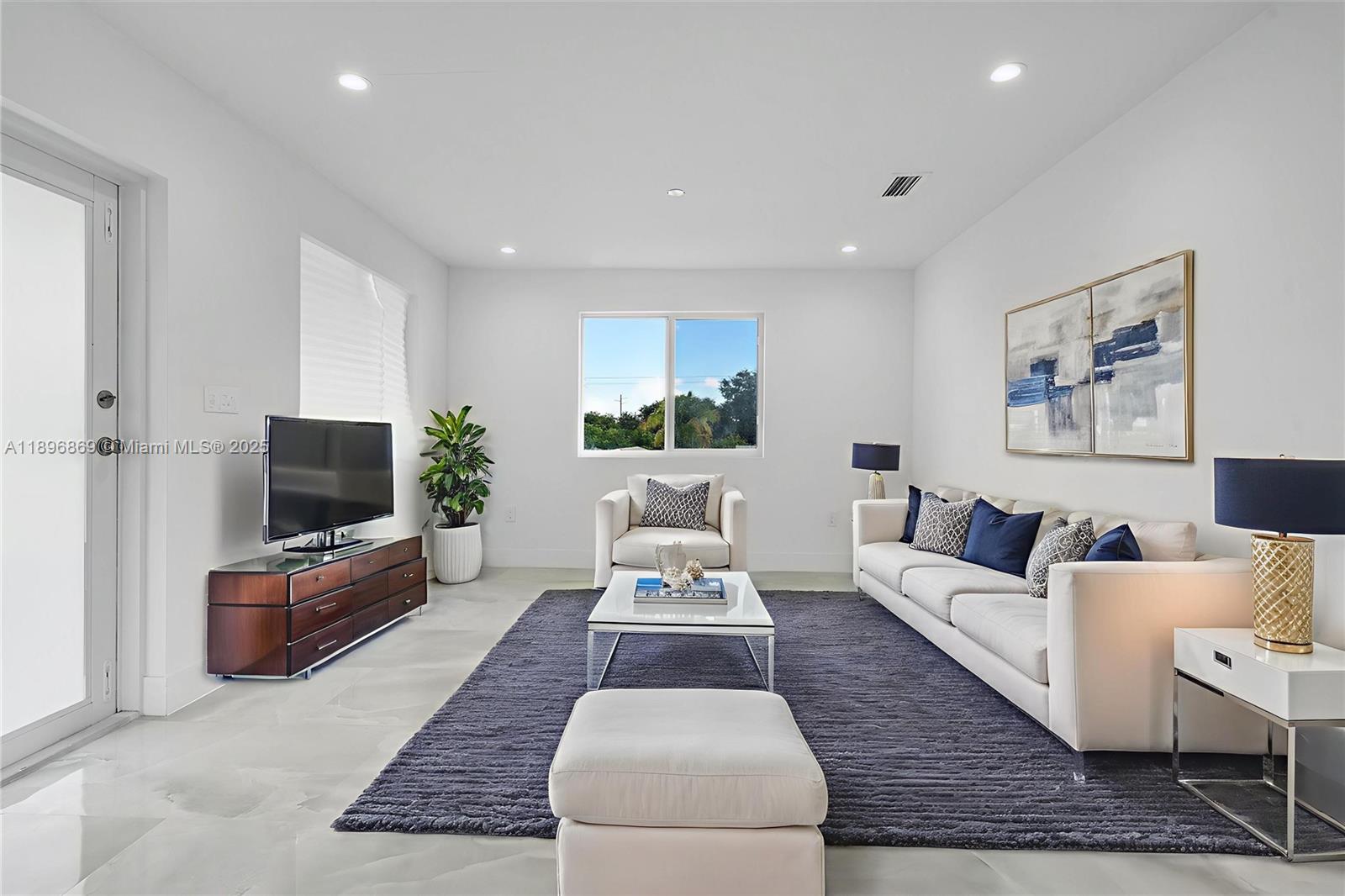 HIALEAH HEIGHTS - Residential Lease