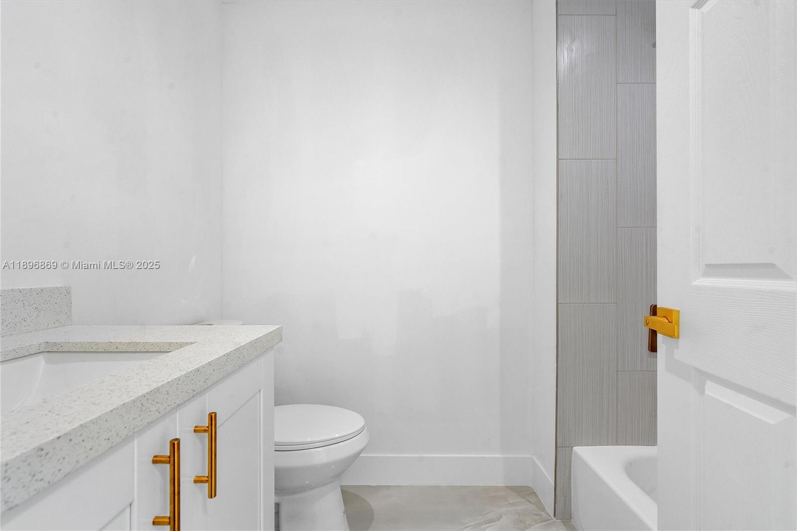 HIALEAH HEIGHTS - Residential Lease