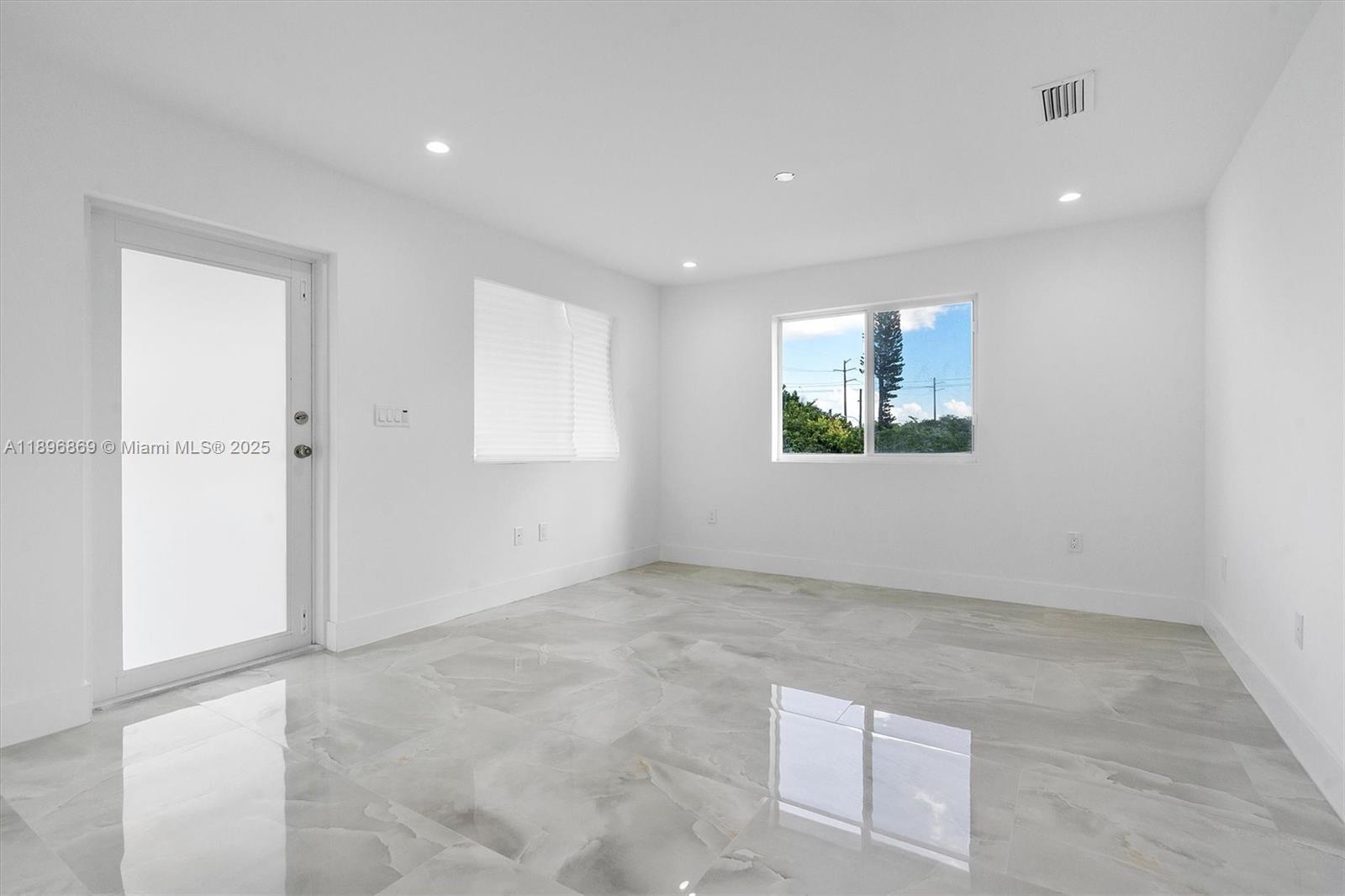 HIALEAH HEIGHTS - Residential Lease