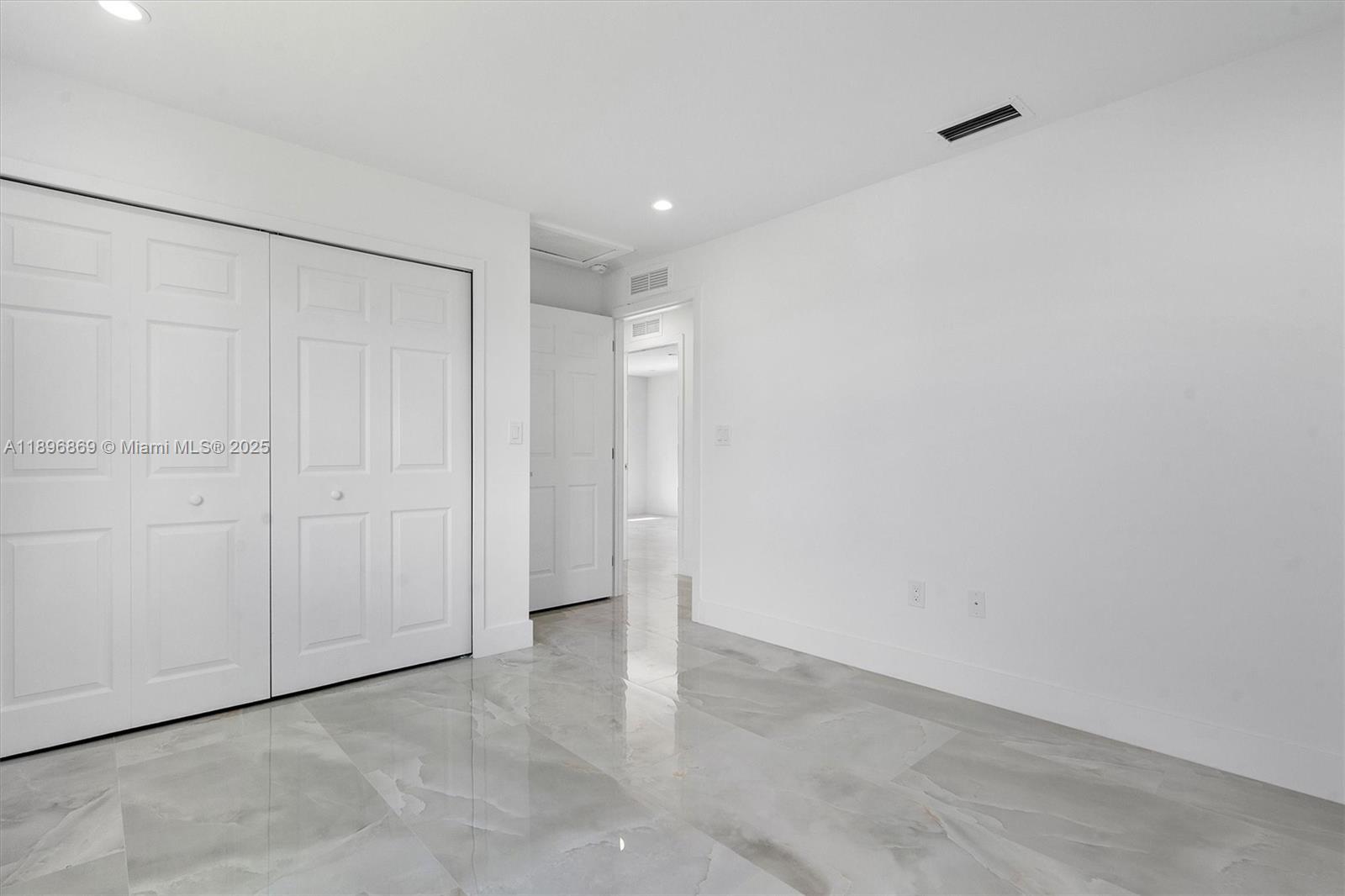 HIALEAH HEIGHTS - Residential Lease