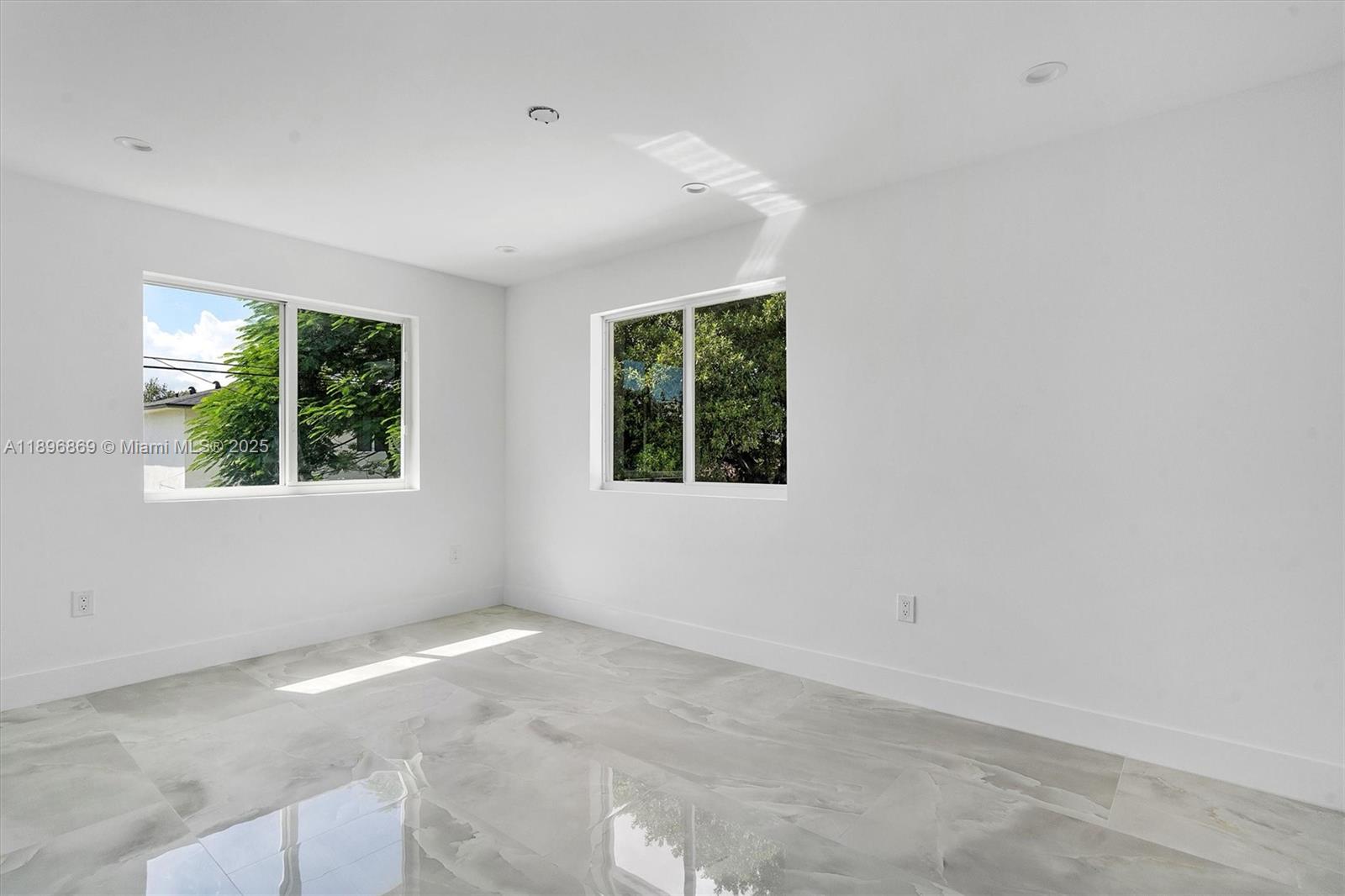 HIALEAH HEIGHTS - Residential Lease