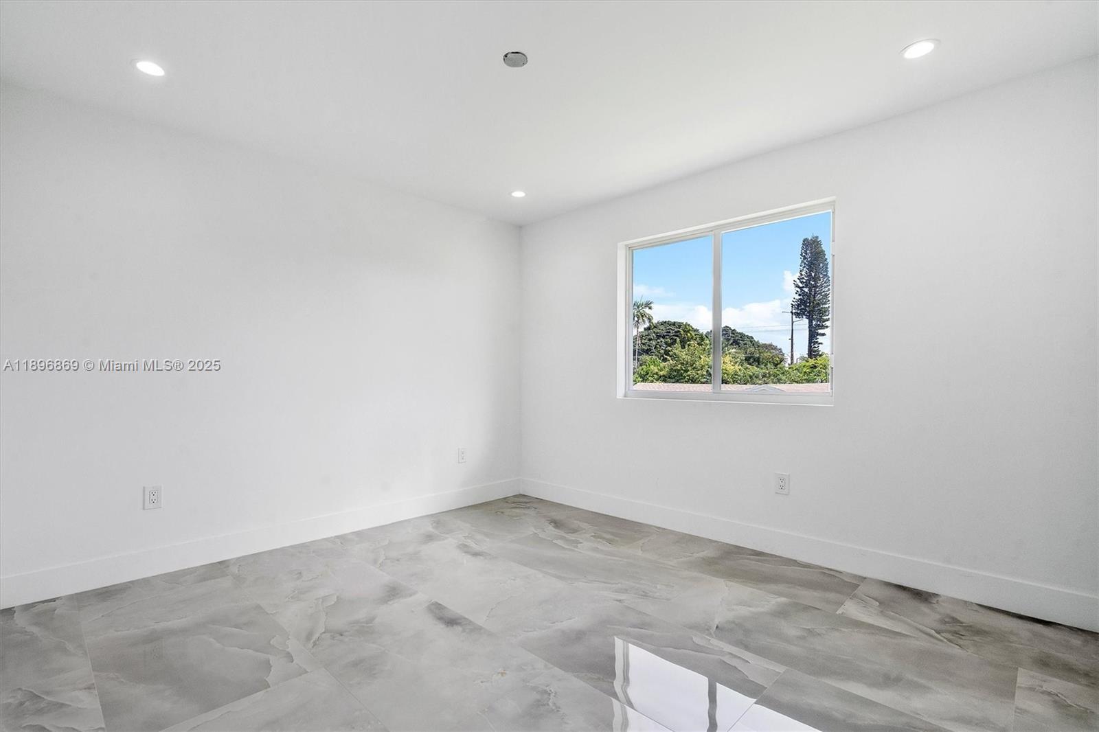 HIALEAH HEIGHTS - Residential Lease