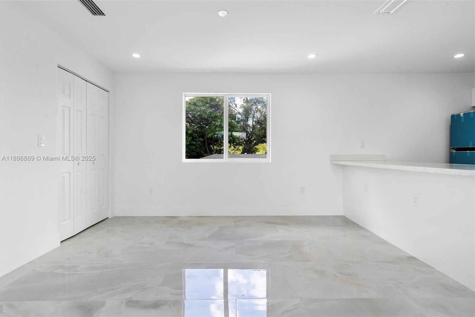HIALEAH HEIGHTS - Residential Lease