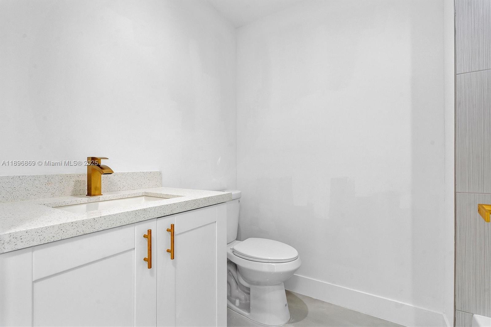 HIALEAH HEIGHTS - Residential Lease