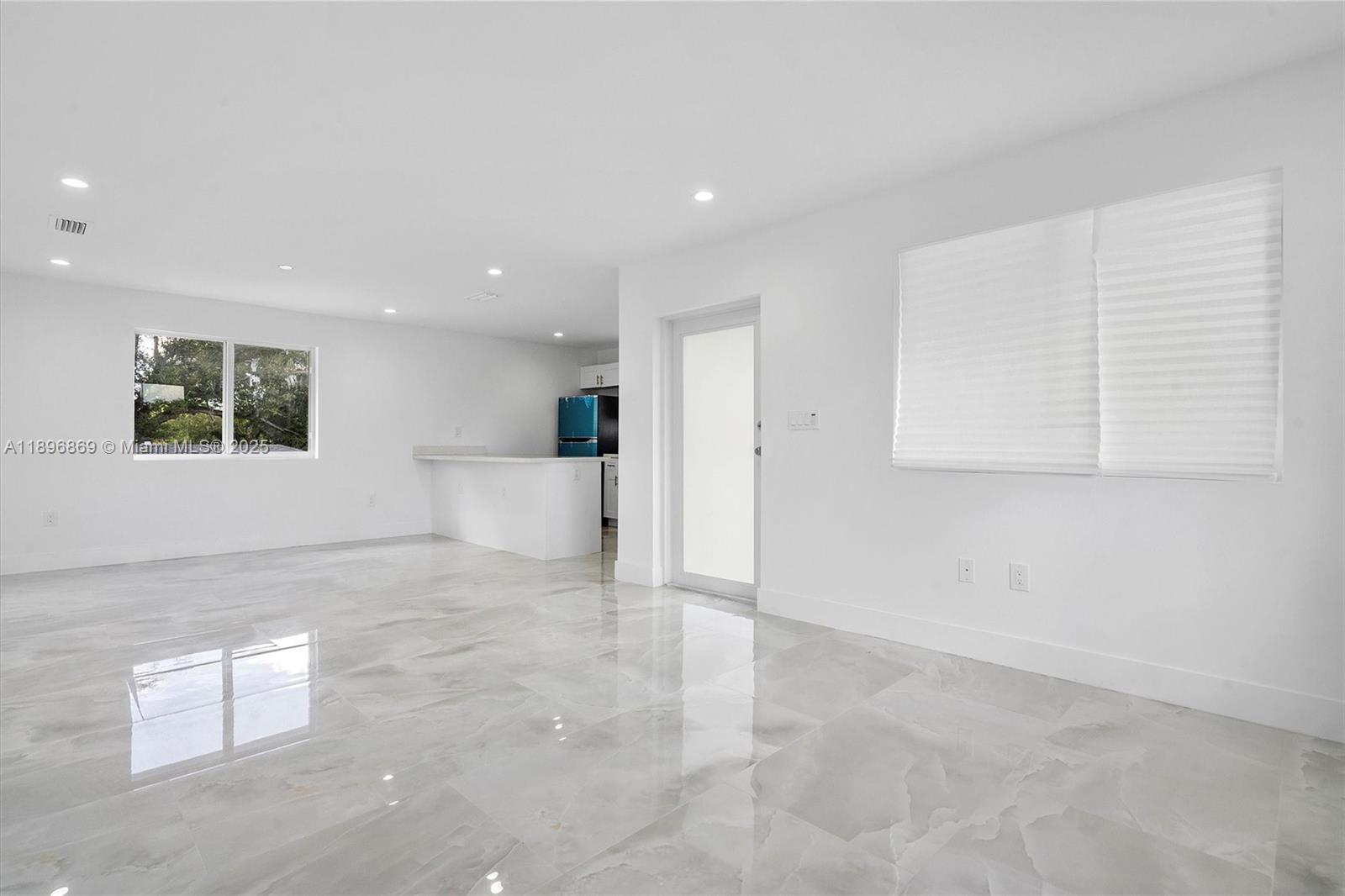 HIALEAH HEIGHTS - Residential Lease