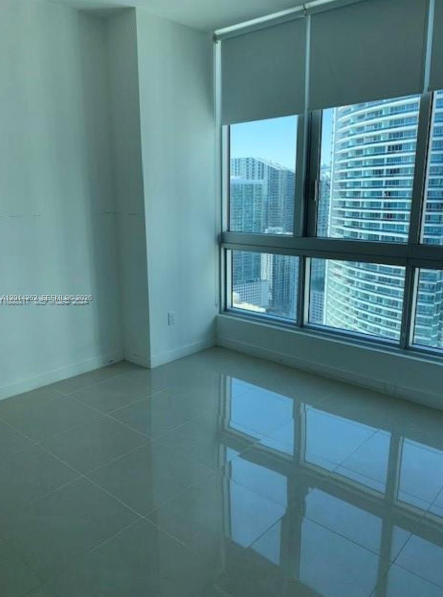 MET 1 CONDO - Residential