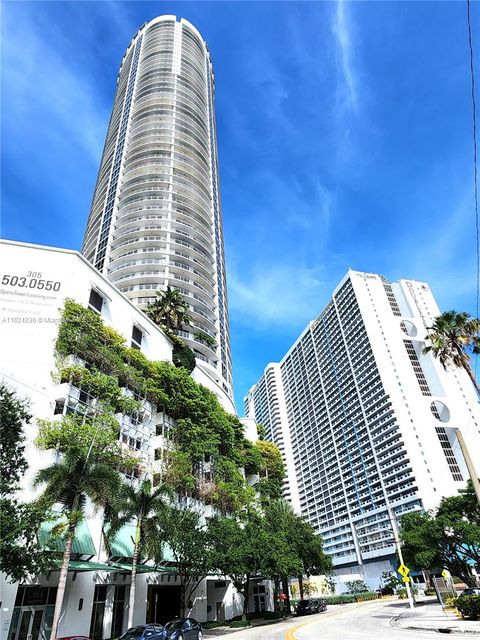 1750 N Bayshore Dr 1204 Miami FL 33132
