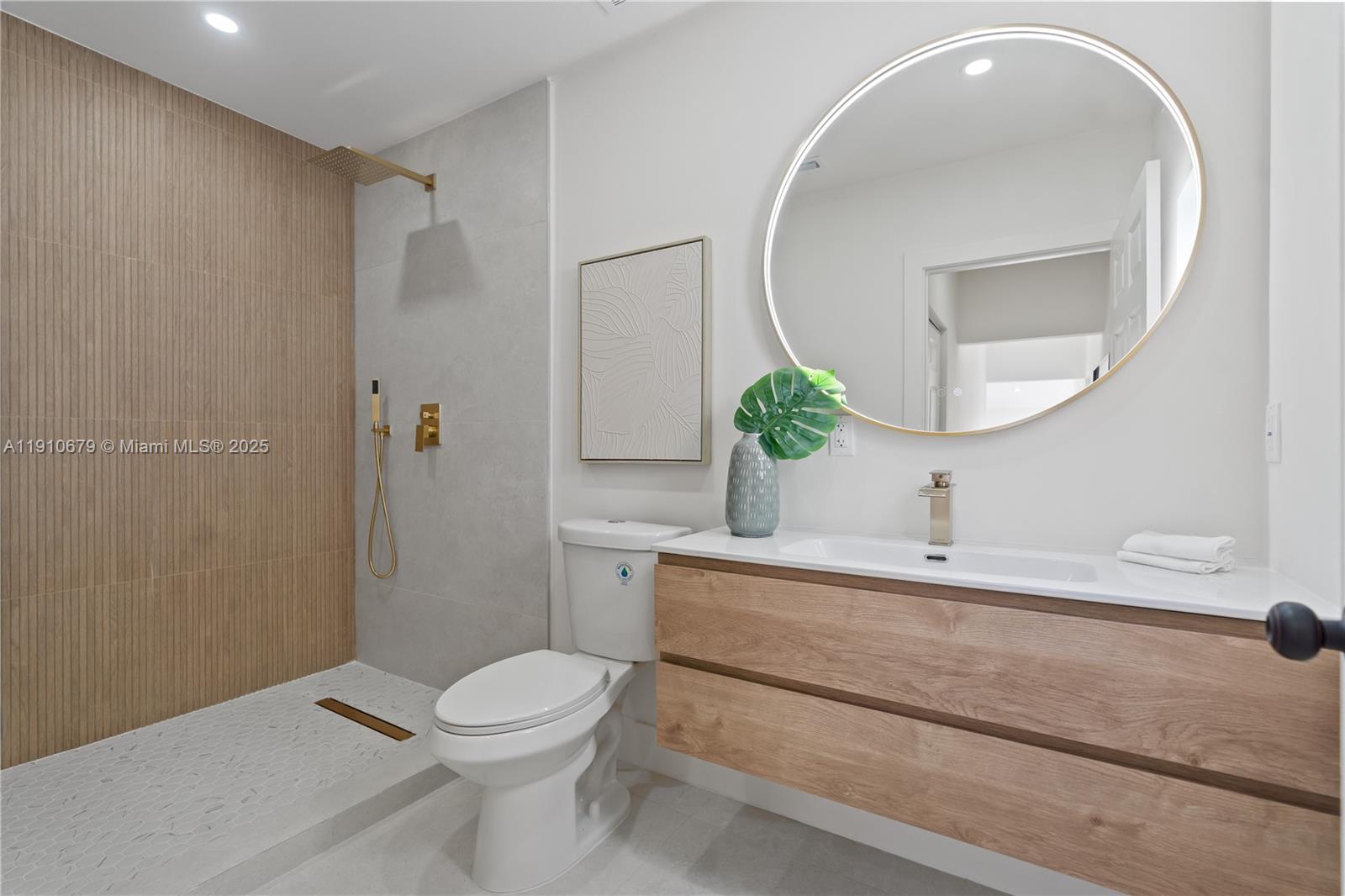 LE JEUNE MANORS - Residential