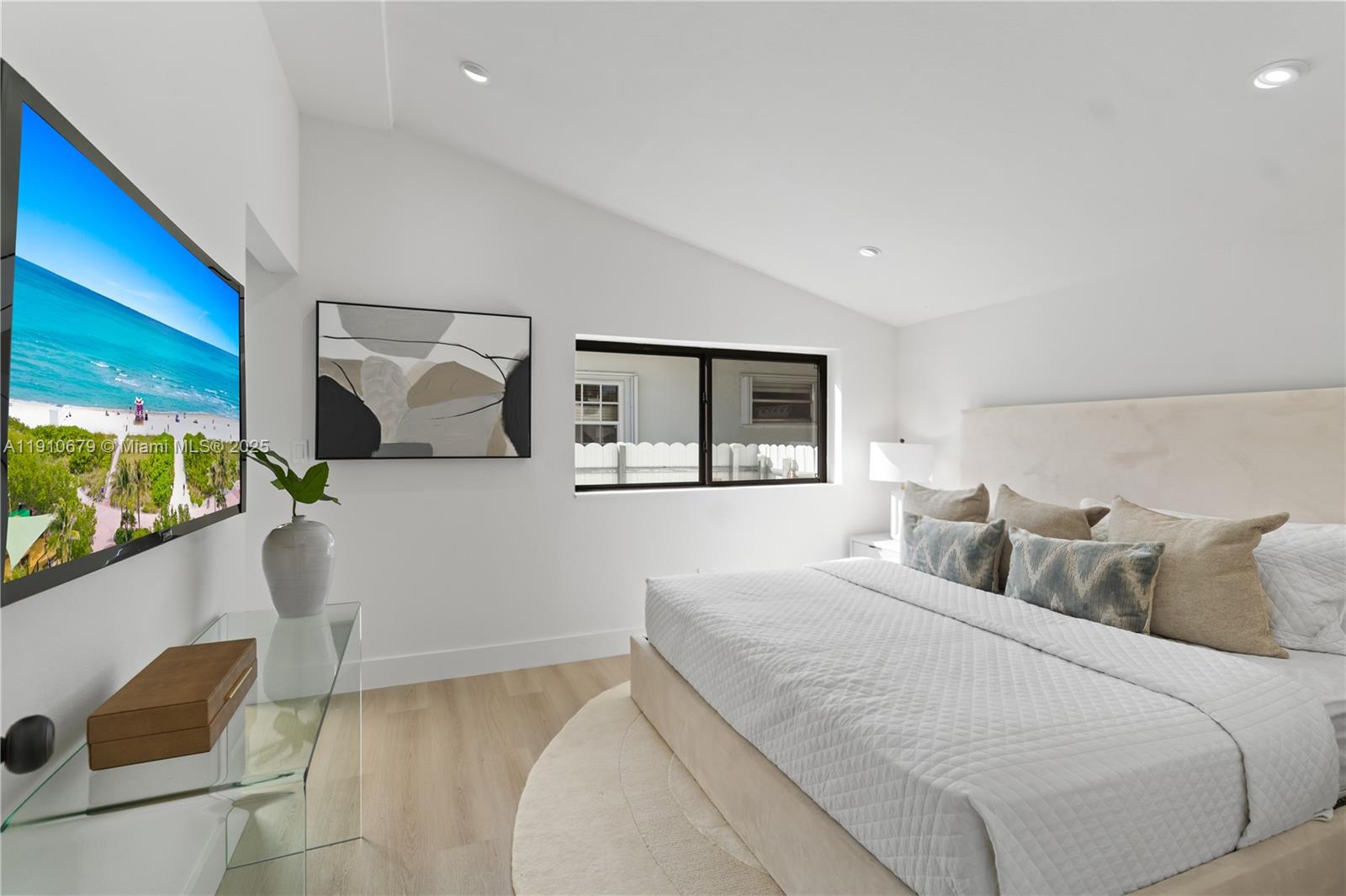 LE JEUNE MANORS - Residential