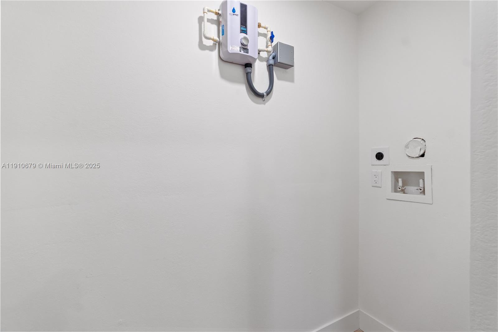 LE JEUNE MANORS - Residential