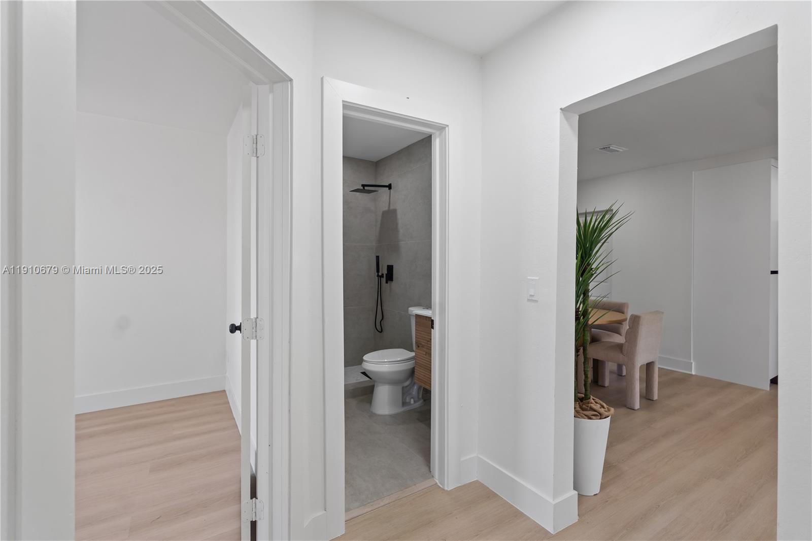 LE JEUNE MANORS - Residential