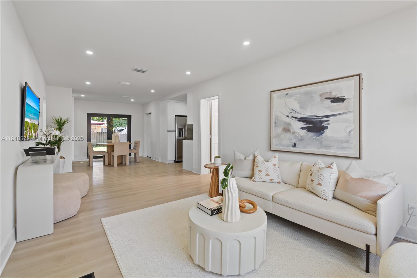 LE JEUNE MANORS - Residential