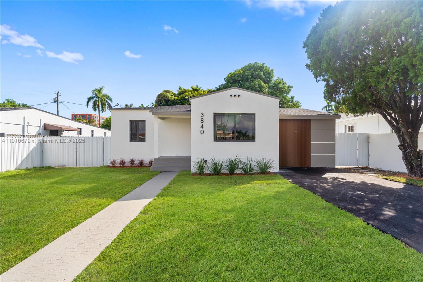 LE JEUNE MANORS - Residential