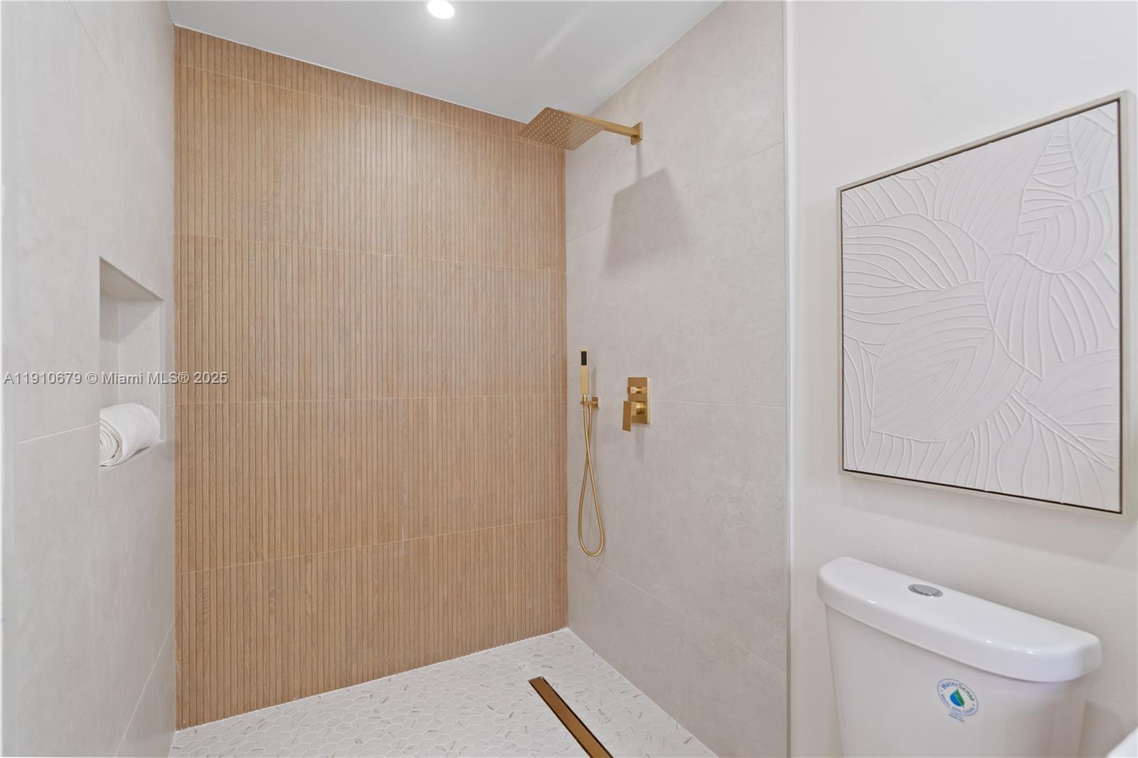 LE JEUNE MANORS - Residential